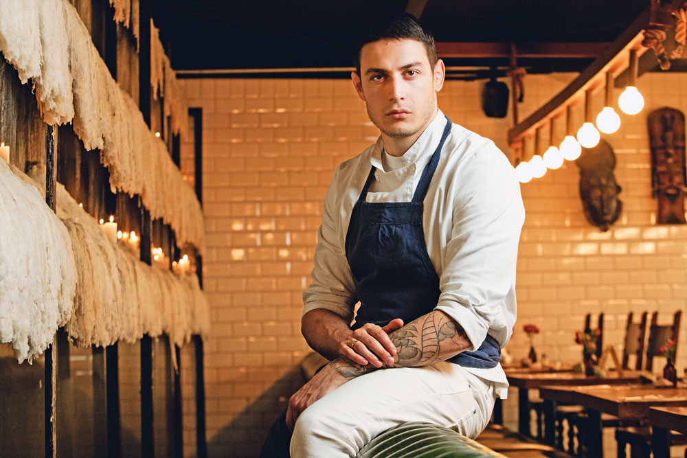 Chef-gato Raphael Cesana reformula cardápios dos restaurantes Chez MIS e Chez Oscar