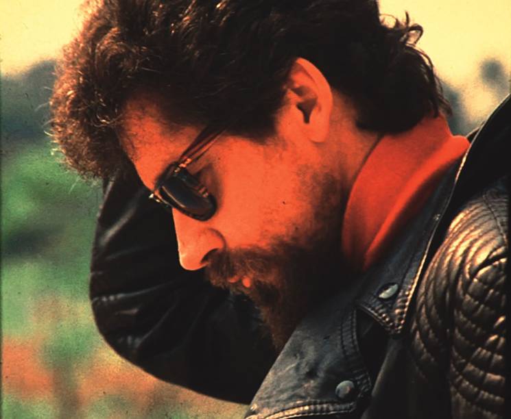 Raul - o Início, o Fim e o Meio: documentário sobre Raul Seixas Raul - o Início, o Fim e o Meio: documentário sobre Raul Seixas