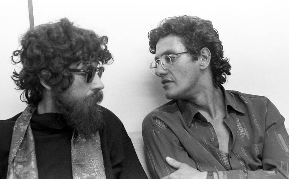 Raul - o Início, o Fim e o Meio: o nascimento do rock pela atitude de Raul Seixas Raul - o Início, o Fim e o Meio: o nascimento do rock pela atitude de Raul Seixas