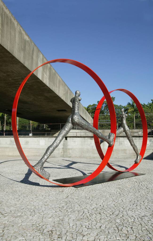 Reencontro no Tempo, escultura de Nathalie Decoster