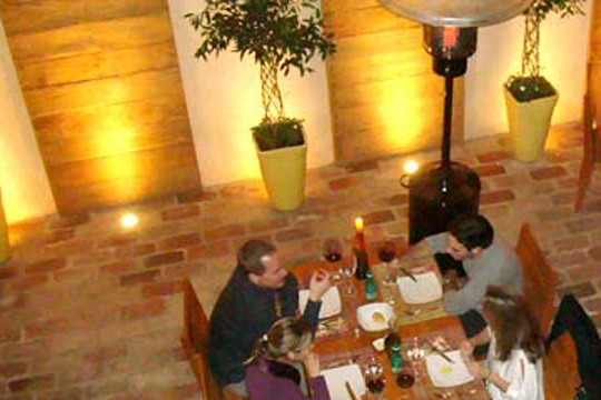Grand Cru com bistrô ao fundo: cardápio pequeno e caprichado Grand Cru com bistrô ao fundo: cardápio pequeno e caprichado