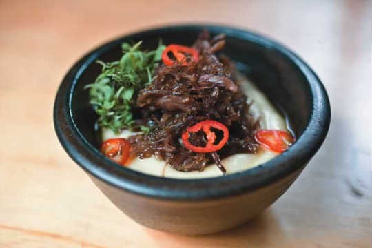 Vaca atolada com purê: opção de prato principal Vaca atolada com purê: opção de prato principal