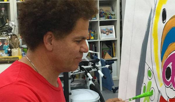 Dolce & Gabbana cria terno com estampa de Romero Britto e a internet não perdoa