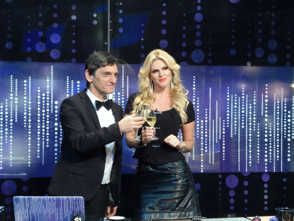 Será que um dia farei como Paulo Miklos e recusarei champanhe?