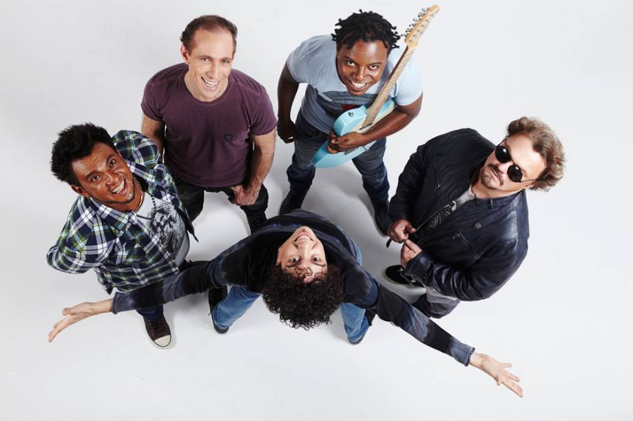 Sambô: hits de pop e rock com batidas de samba e pagode Sambô: hits de pop e rock com batidas de samba e pagode