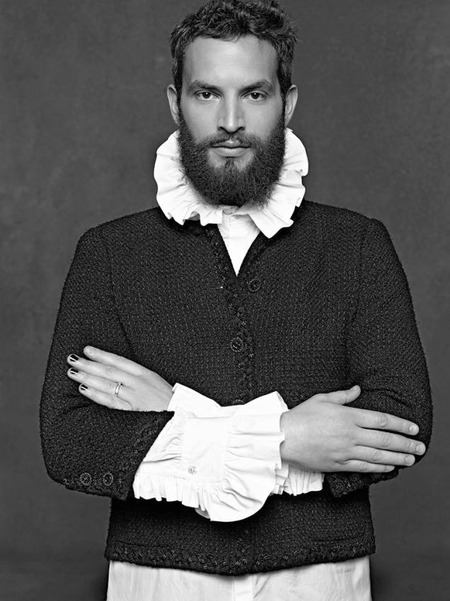Ator e artista plástico, Sandro Kopp exibe uma versão masculina Ator e artista plástico, Sandro Kopp exibe uma versão masculina