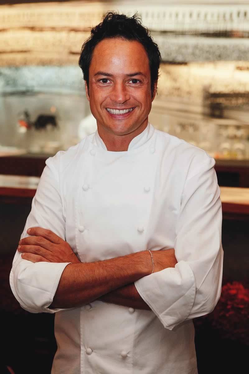 Sergio Torres: o chef catalão vem à cidade preparar no Eñe um menu do Dos Cielos, restaurante recém-estrelado pelo Guia Michelin Sergio Torres: o chef catalão vem à cidade preparar no Eñe um menu do Dos Cielos, restaurante recém-estrelado pelo Guia Michelin