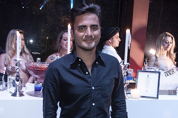 Nova estampa rebate a camiseta pró-Aécio de Sergio K. Mas… Será que ela é real?