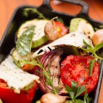 Legumes grelhados com queijo e ervas: op&ccedil;&atilde;o vegetariana