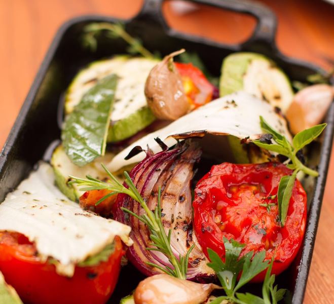 Legumes grelhados com queijo e ervas: op&ccedil;&atilde;o vegetariana