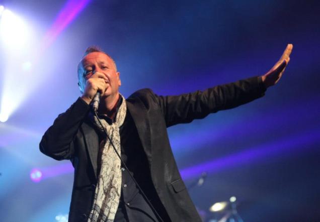 O vocalista da banda escocesa Simple Minds, Jim Kerr O vocalista da banda escocesa Simple Minds, Jim Kerr