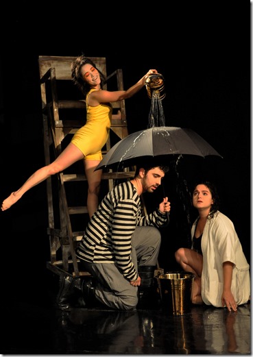 Cena de Sobre a Tempestade, sob direção de René Piazentin Cena de Sobre a Tempestade, sob direção de René Piazentin