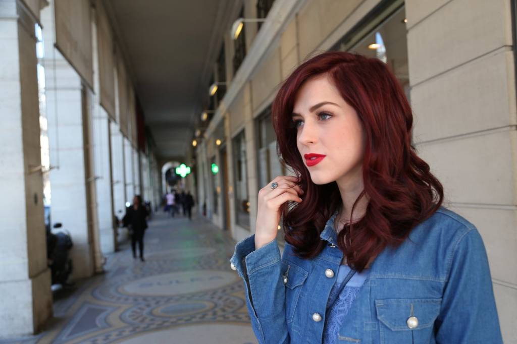 Sophia Abrahão muda a cor dos cabelos em ação promocional