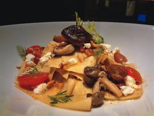 O stracci, variação da lasanha, no variado Becco 388 O stracci, variação da lasanha, no variado Becco 388