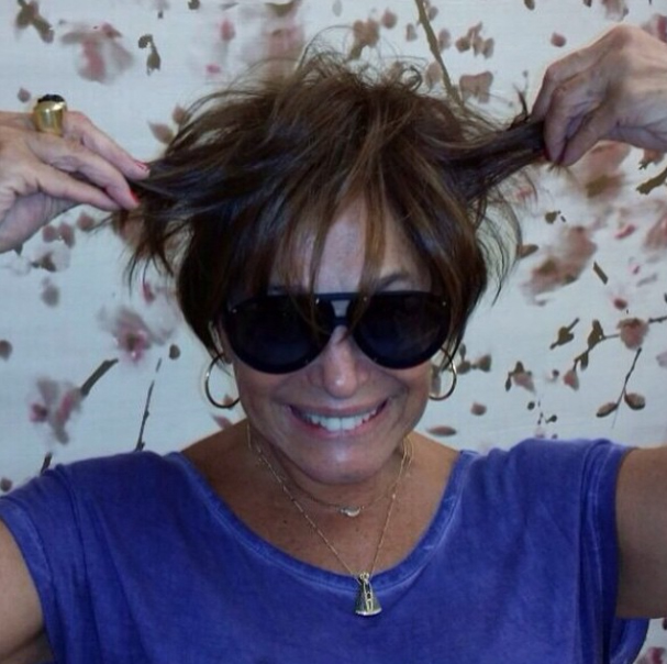 Sai, calor! Susana Vieira corta os cabelos estilo joãozinho