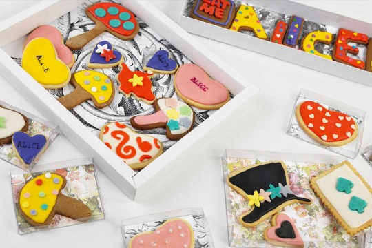 Biscoitos coloridos da Tammy Montagna. A melhor parte é que pode comer! Biscoitos coloridos da Tammy Montagna. A melhor parte é que pode comer!