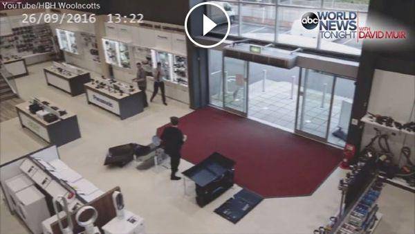 Cliente desastrado derruba TVs em uma loja e tem um prejuízo de quase 20 000 reais