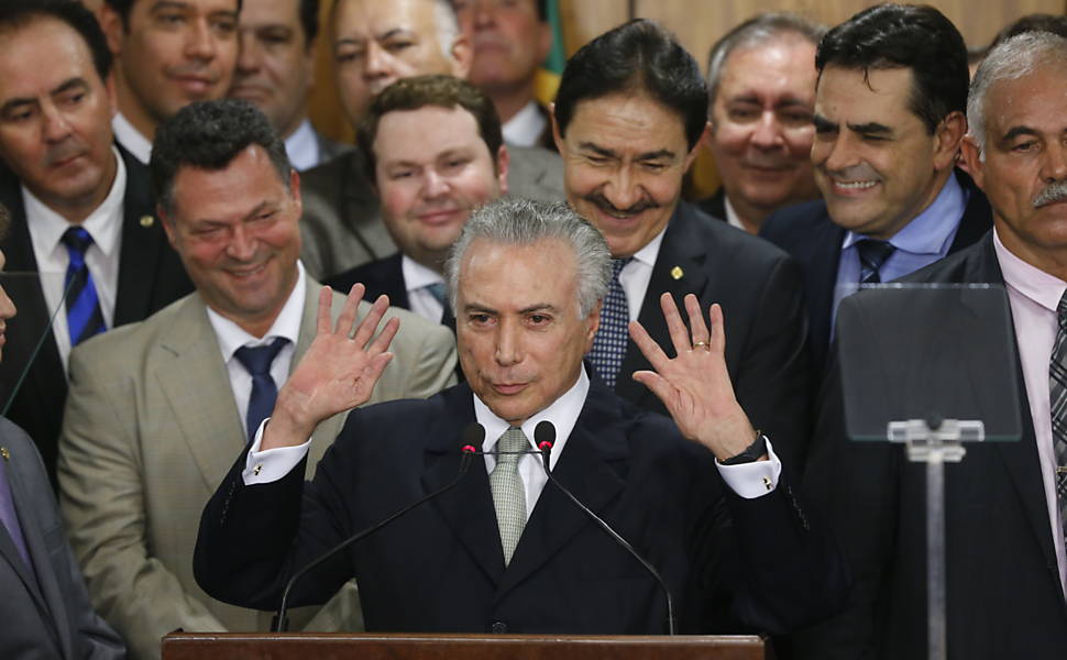 Temer embarca para São Paulo e pode fazer novos exames médicos