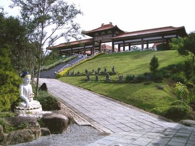 Templo Budista Zu Lai, em Cotia Templo Budista Zu Lai, em Cotia