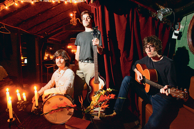 Harmonium, a nova música do grupo O Terno