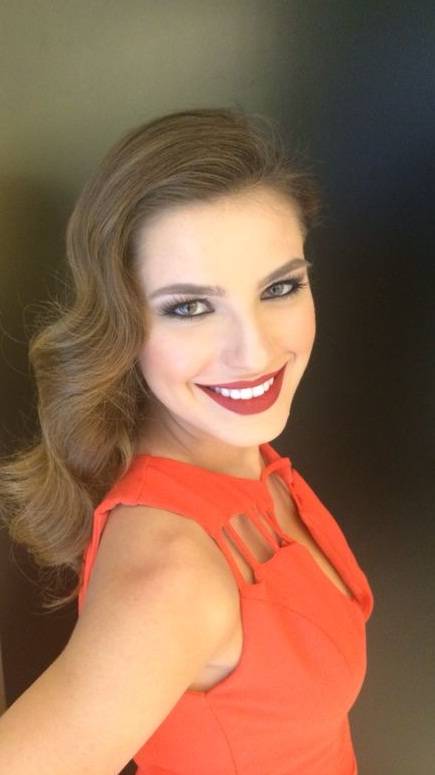 O visual “diva” da nova estrela da Record, Thaís Melchior