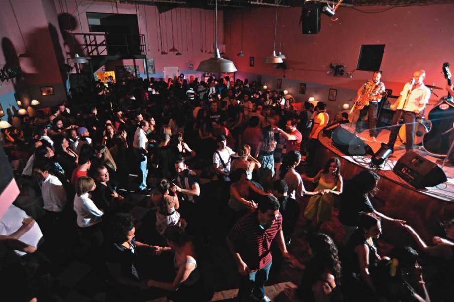 The Clock Rock Bar: reduto rockabilly em Perdizes The Clock Rock Bar: reduto rockabilly em Perdizes