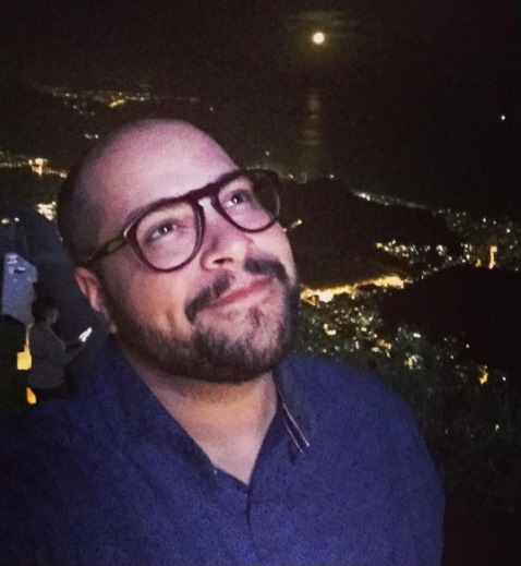 Em entrevista, Tiago Abravanel critica comentários homofóbicos de Patrícia