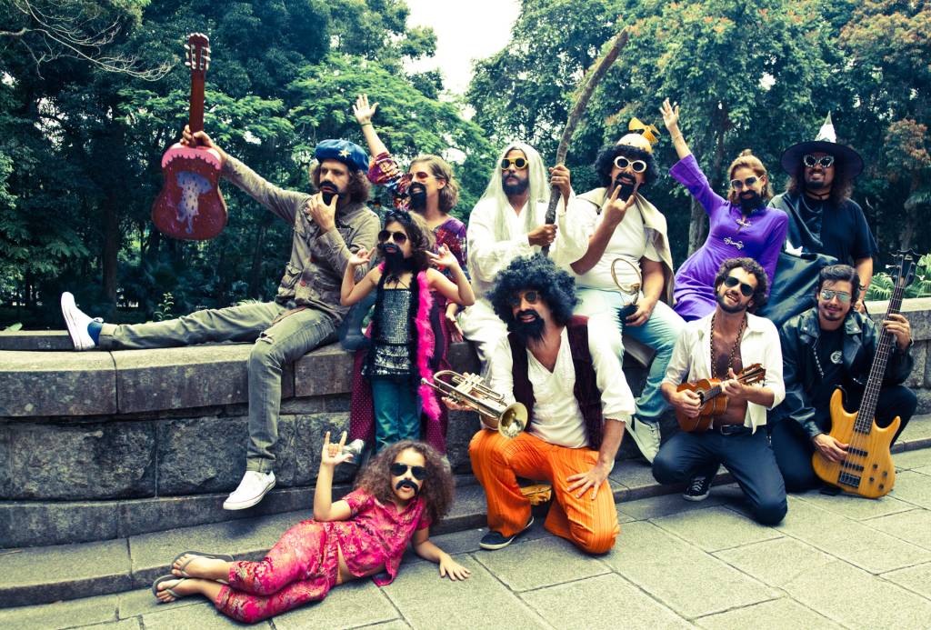 Toca Raul, bloco de Carnaval carioca, se apresenta em São Paulo