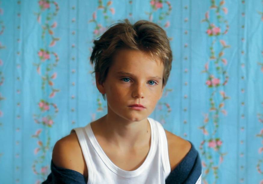 O drama francês Tomboy: garota decide se vestir e agir como menino O drama francês Tomboy: garota decide se vestir e agir como menino