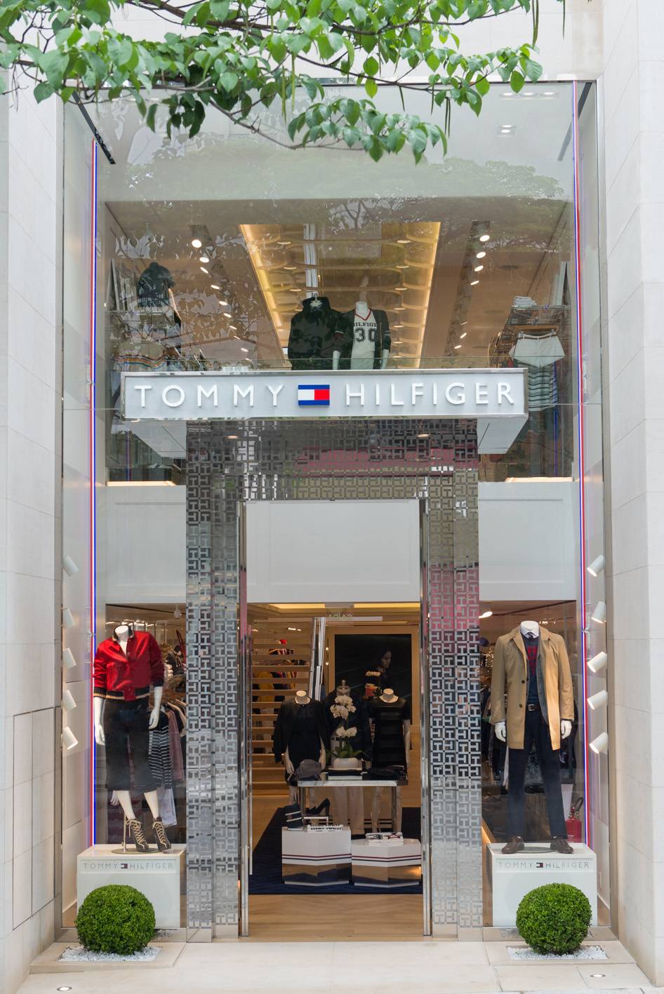 Tommy Hilfiger abre loja na Rua Oscar Freire
