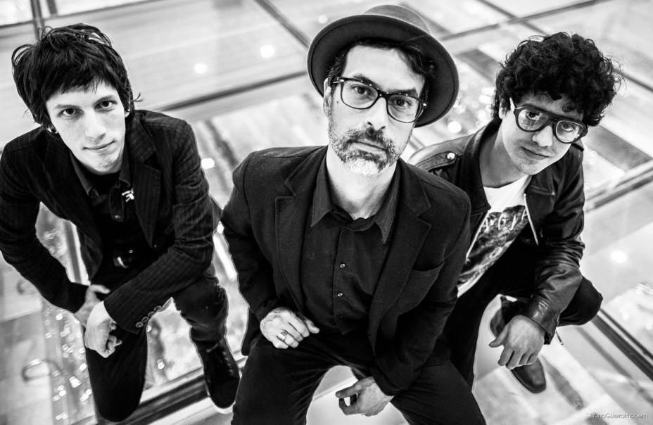 O power-trio paulistano Trummer SSA O power-trio paulistano Trummer SSA