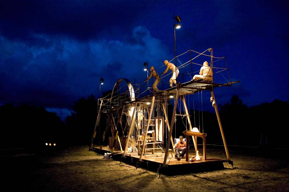 Schraapzucht (Hábito), da companhia Tuig, da Holanda, na Mostra Sesc de Teatro de Rua