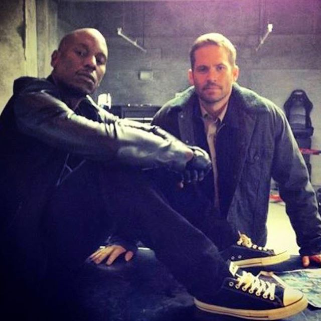Nos dois anos da morte de Paul Walker, Vin Diesel e Tyrese prestam tributos comoventes