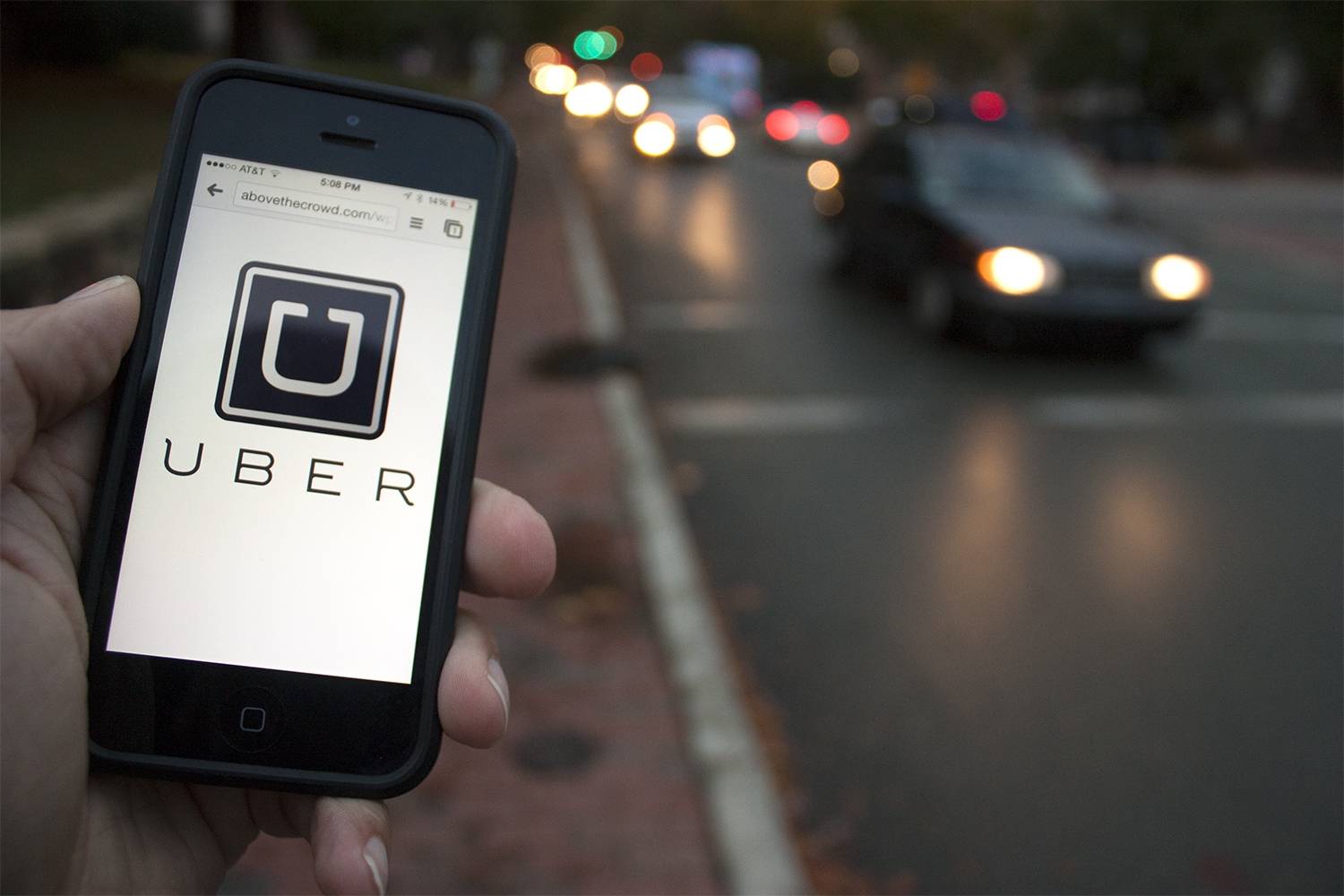 Uber presenteia usuários com 65% de desconto no aniversário da capital