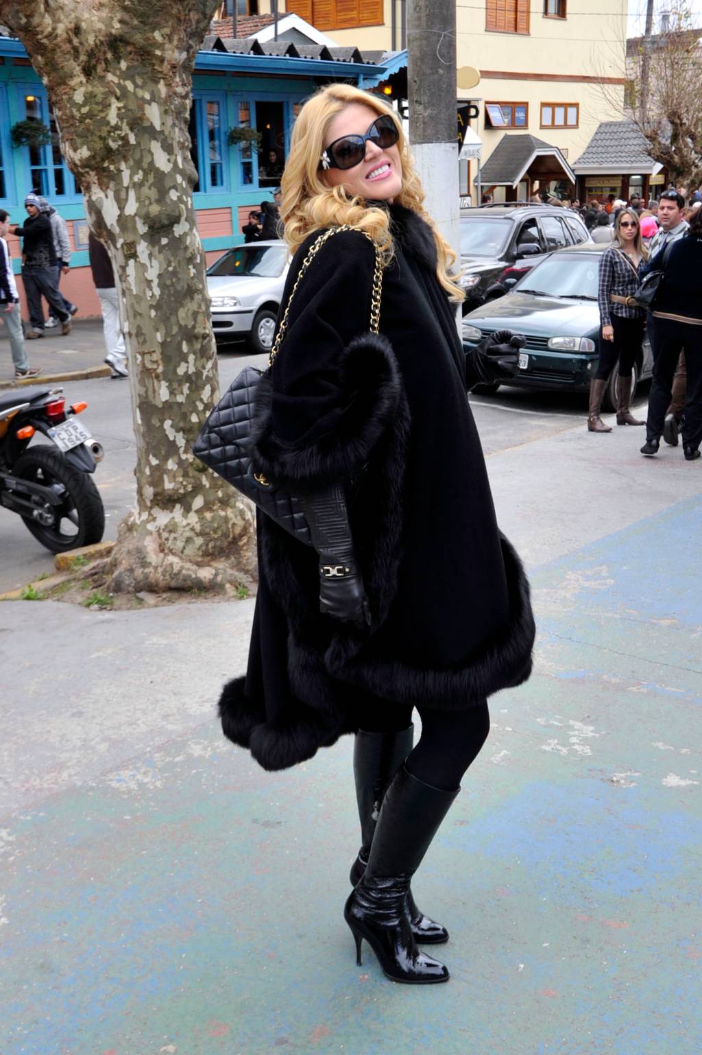 Deixem a Dilma em paz. Eu gasto mais de 20 mil reais por mês com beleza