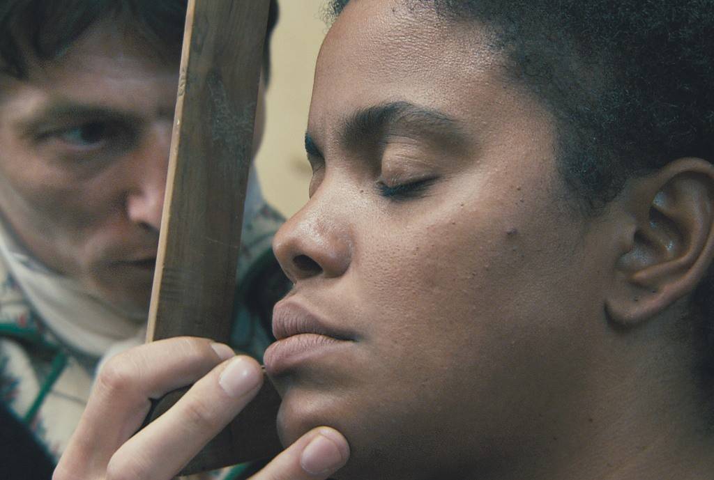 Vênus Negra: mulher é sacrificada por uma visão de prosperidade e civilização Vênus Negra: mulher é sacrificada por uma visão de prosperidade e civilização