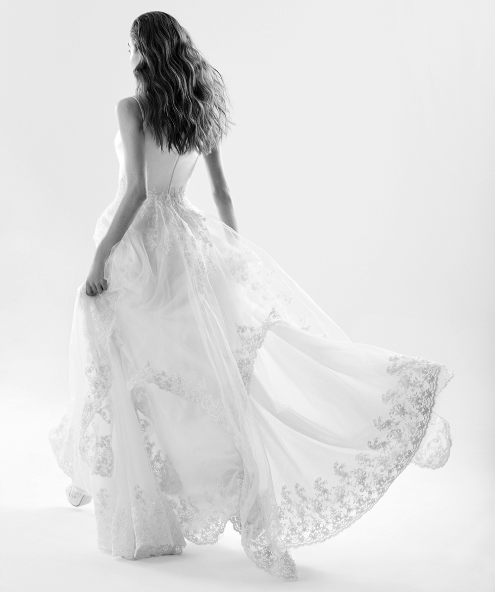 Vai casar? Feira oferece descontos em vestidos, convites e outros itens