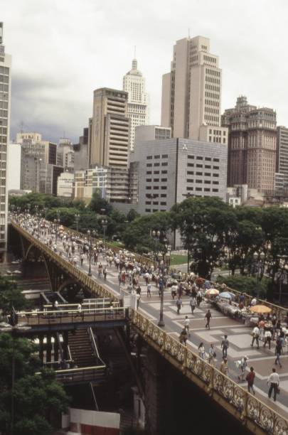 Viaduto Santa Ifigênia, em foto de 1993 Viaduto Santa Ifigênia, em foto de 1993