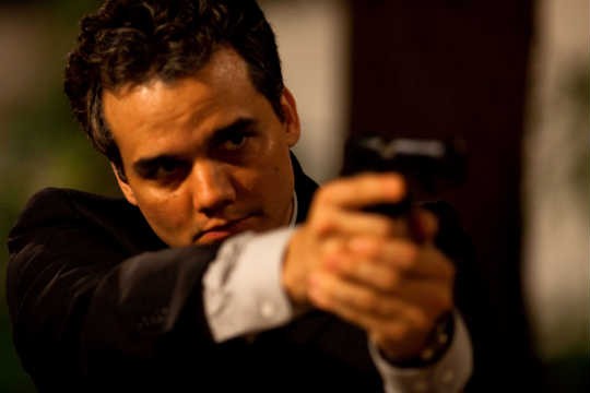 Tropa de Elite 2: novo filme do diretor José Padilha e do roteirista Bráulio Mantovani Tropa de Elite 2: novo filme do diretor José Padilha e do roteirista Bráulio Mantovani