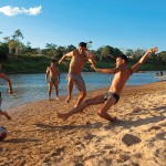 Disputa acirrada no campo de terra em Xapuri (AC) (Cr&eacute;dito: Caio Vilela)