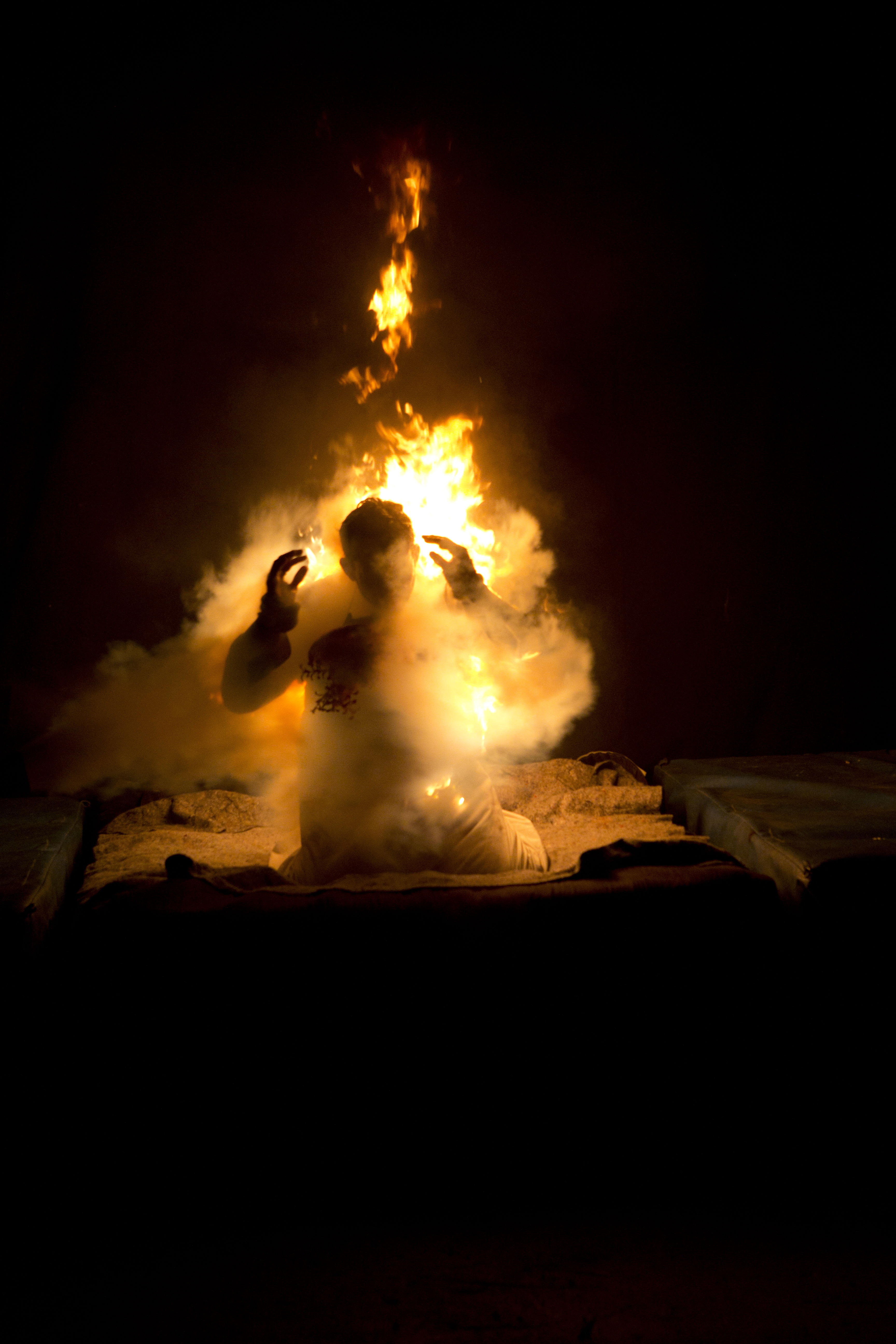 Vídeo Inferno, de Yael Bartana