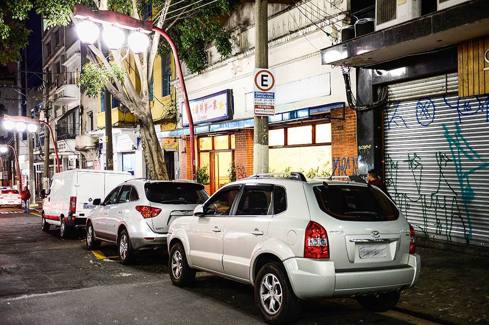 São Paulo suspende rodízio e cobrança de Zona Azul nesta sexta