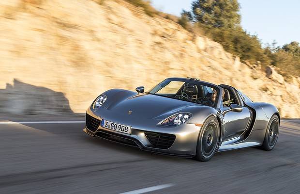 IPVA de Porsche superesportivo passa de meio milhão de reais