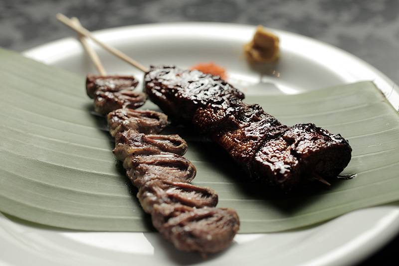 robatas-de-coracao-de-galinha-e-figado-de-porco.jpeg Quito Quito Izakaya