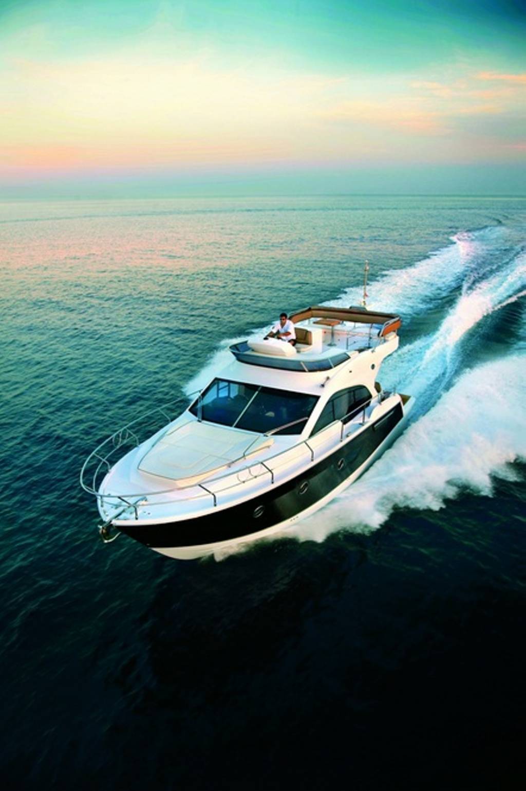 Lancha de 13 metros e R$ 2,5 milhões é atração na São Paulo Boat Show