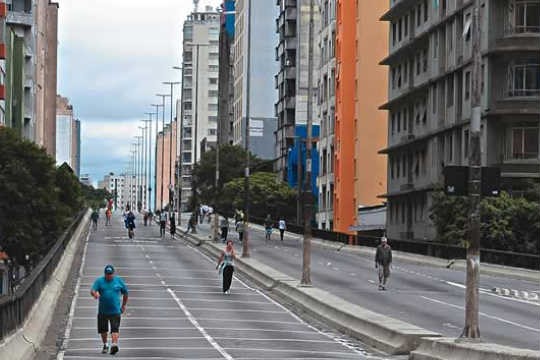 Prefeitura desiste de fechar Minhocão para a construção de parque