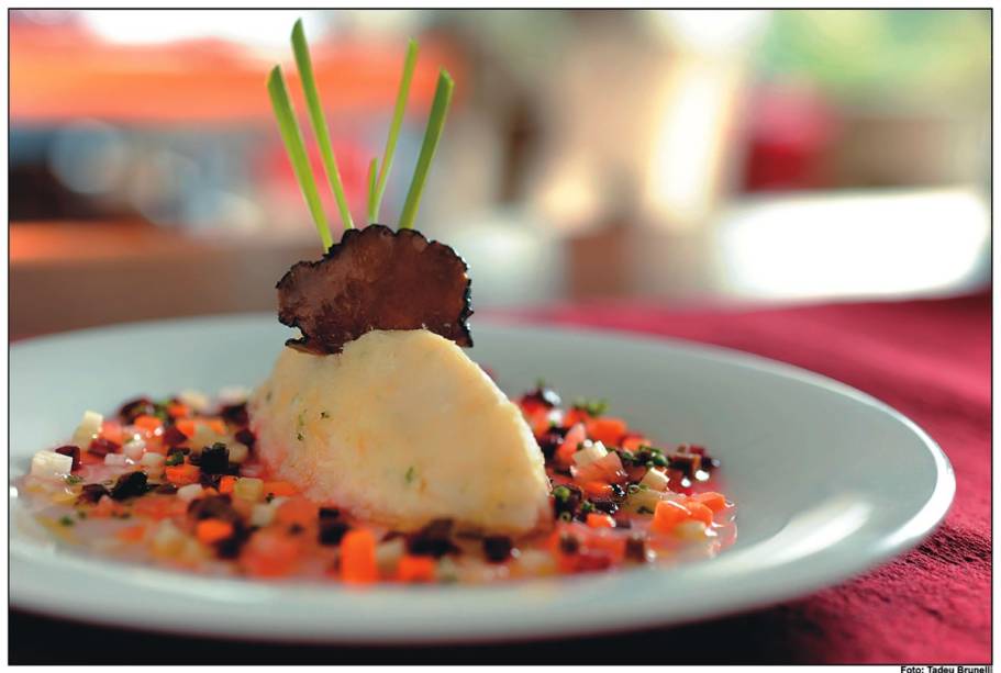 Brandade de bacalhau com vinagrete e trufa negra Brandade de bacalhau com vinagrete e trufa negra