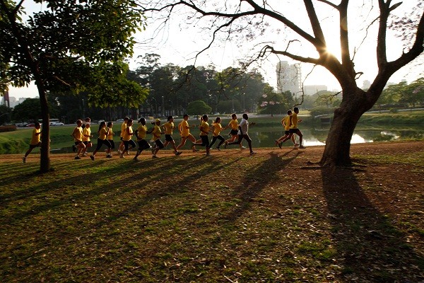 Grupo de corrida no Parque do Ibirapuera