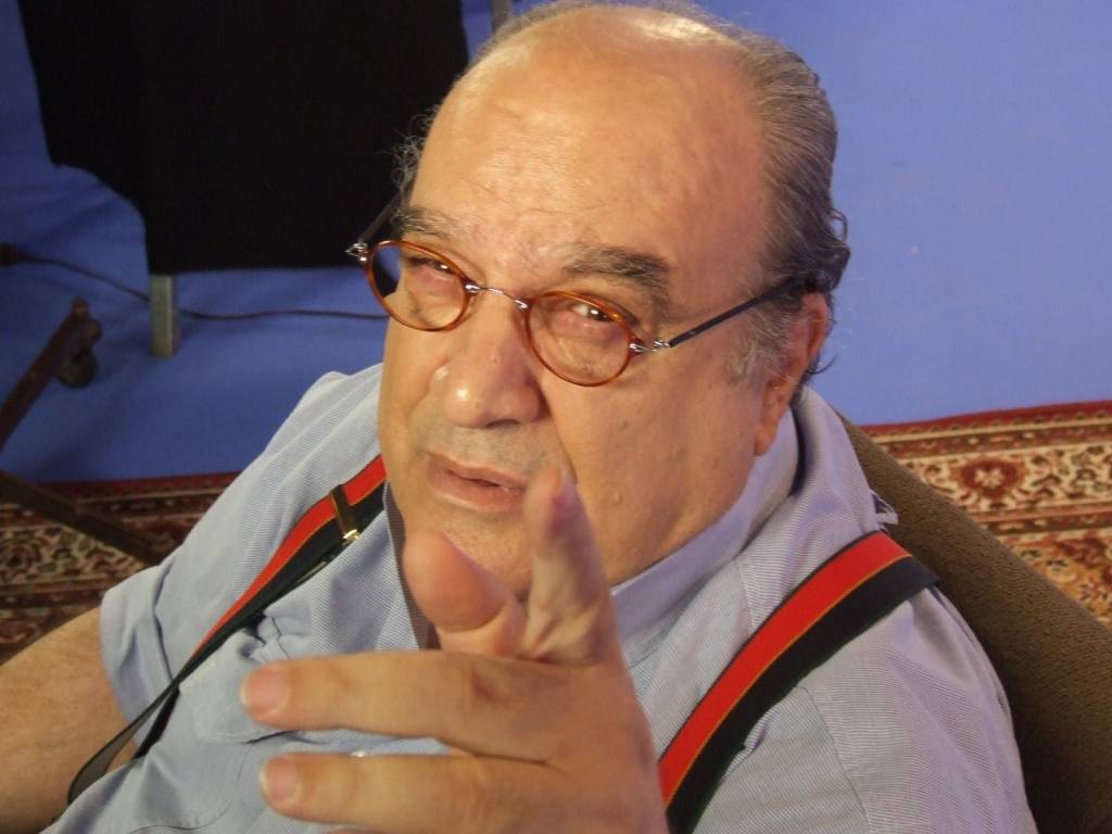 Espetáculo on-line retrata Antônio Abujamra pela primeira vez nos palcos