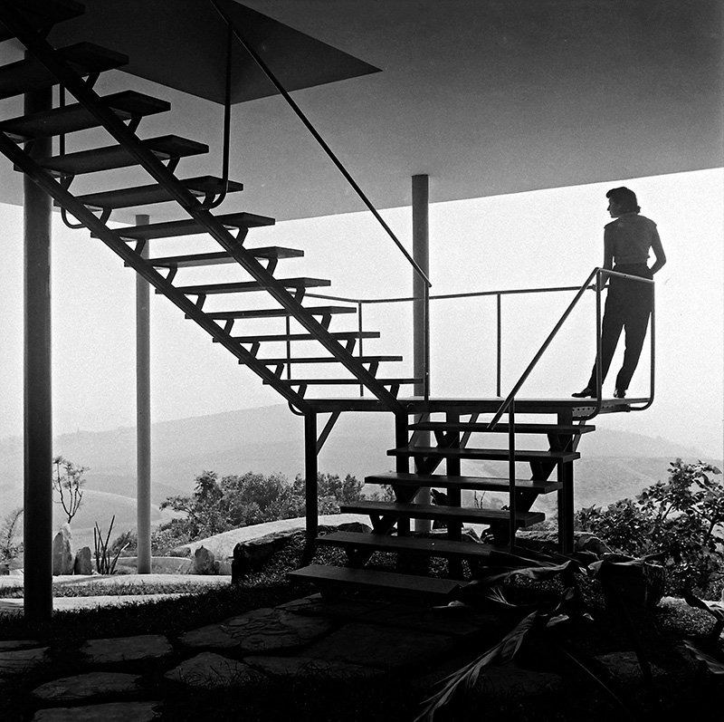 Estação Fradique Coutinho ganha exposição em homenagem a Lina Bo Bardi